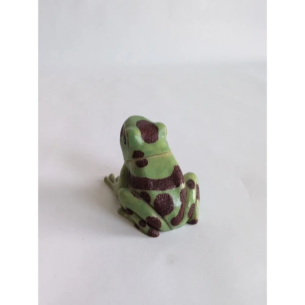 BONECA FROG Figurine Trinket Box Pot Bellys Harmony Kingdom 2004
